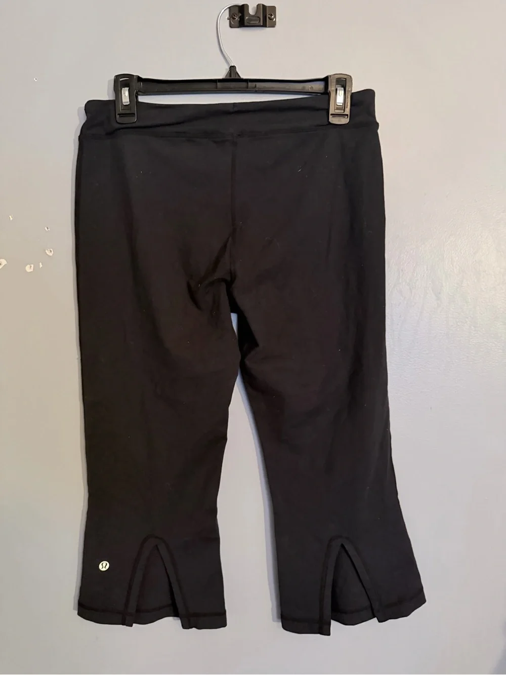 Lululemon Black Capri Leggings great condition size large